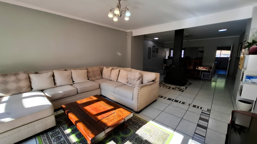 4 Bedroom Property for Sale in Universitas Ridge Free State